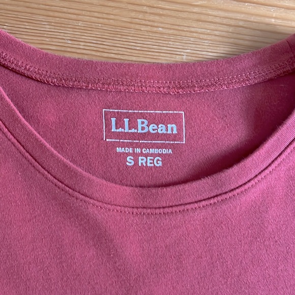 LL Bean Long Sleeve Tee with Kitty Cat Quilt Appliqué - Picture 2 of 3